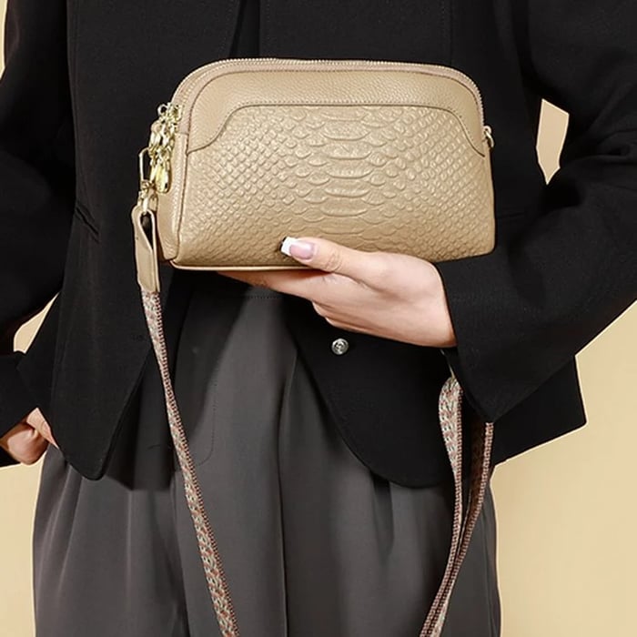 VEYLINIA | Snygg crossbody-väska i läder i alligatormönster