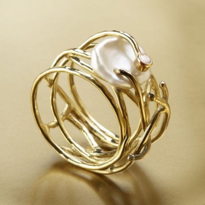 VEYLINIA | Elegant tunn ring i guld och pärlor