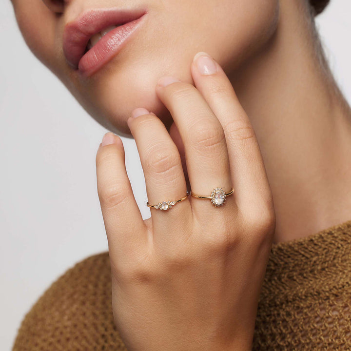 VEYLINIA | Månsten Muse-ring i guld