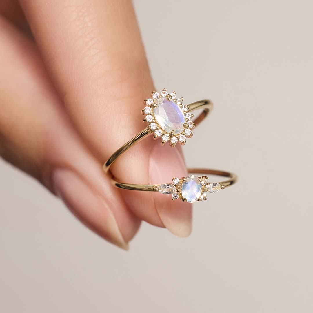 VEYLINIA | Månsten Muse-ring i guld