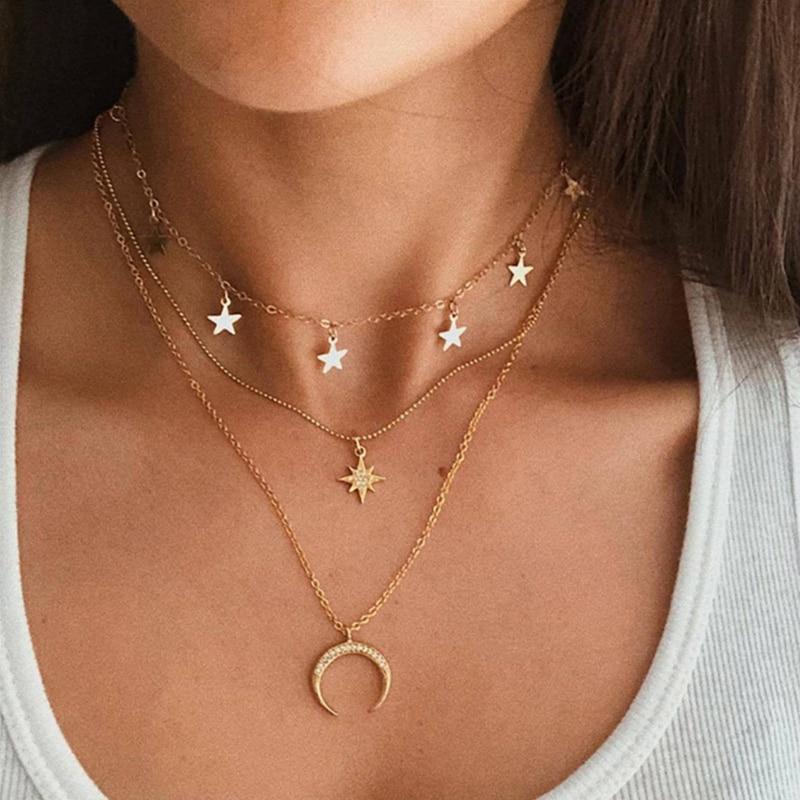 VEYLINIA | Elegant guldhalsband med månmotiv
