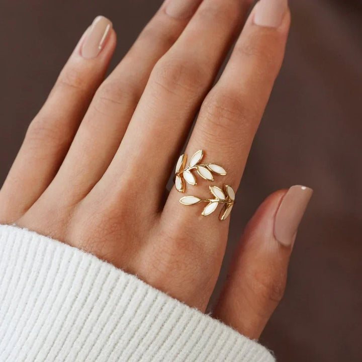 VEYLINIA | Vit Opalblad Justerbar Ring