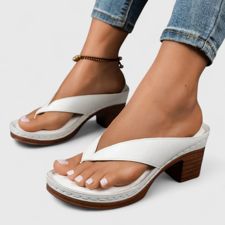 VEYLINIA | Astrid