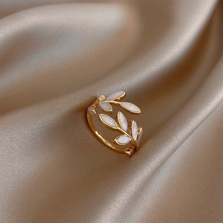 VEYLINIA | Vit Opalblad Justerbar Ring