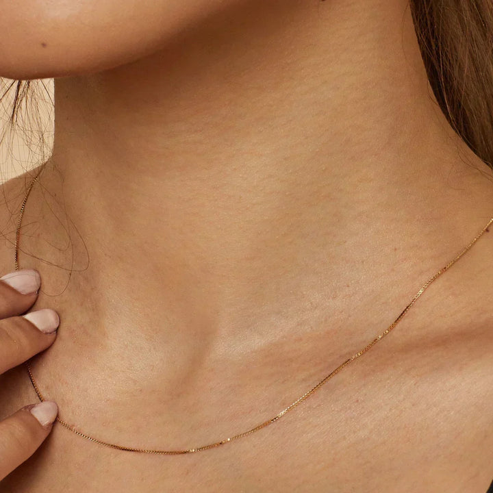 VEYLINIA | Bodega box-halsband i guld
