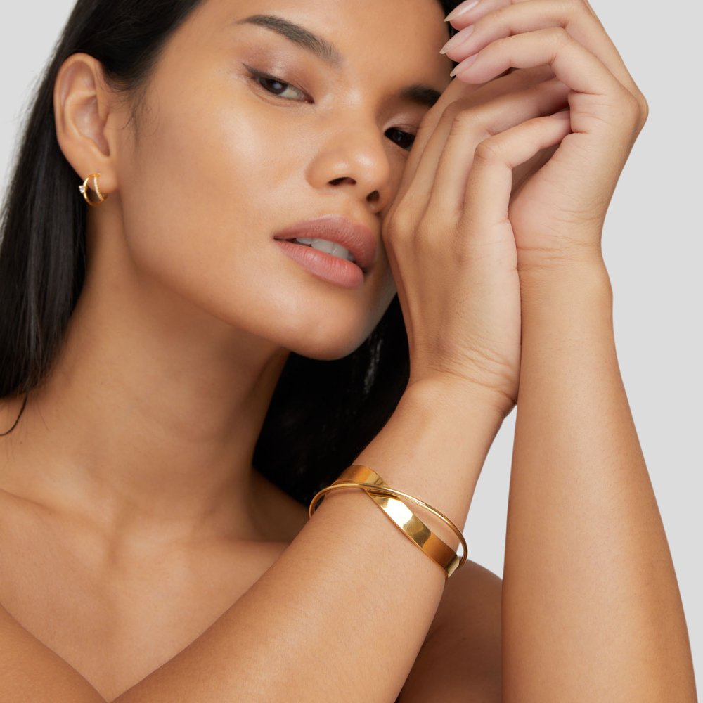 VEYLINIA | Unik Armband med Formspe