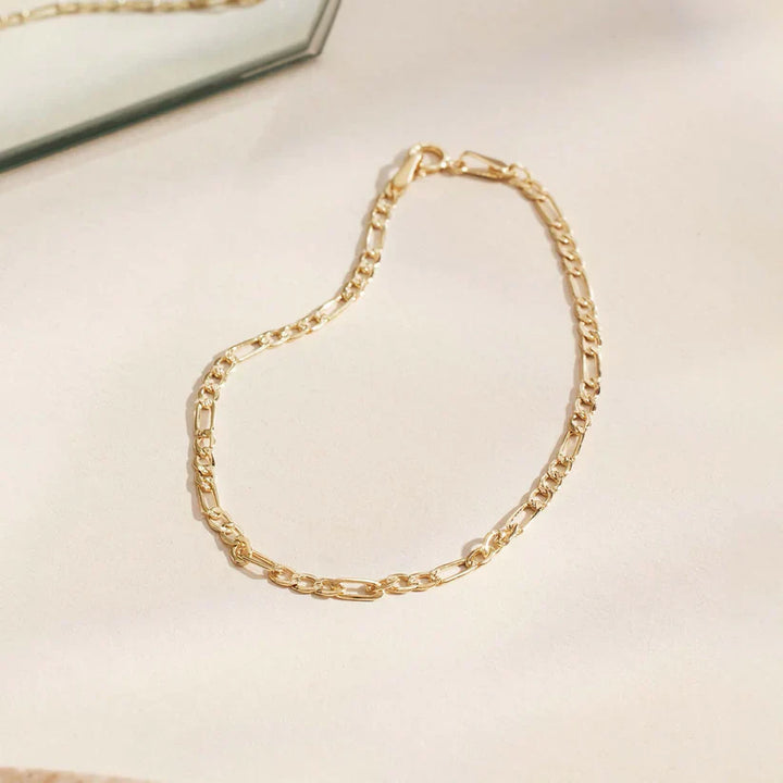 VEYLINIA | Neris Alaine-armband i guld