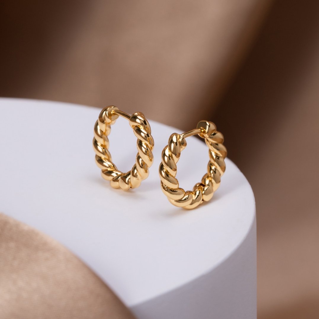 VEYLINIA | Guld Twist Örhängen