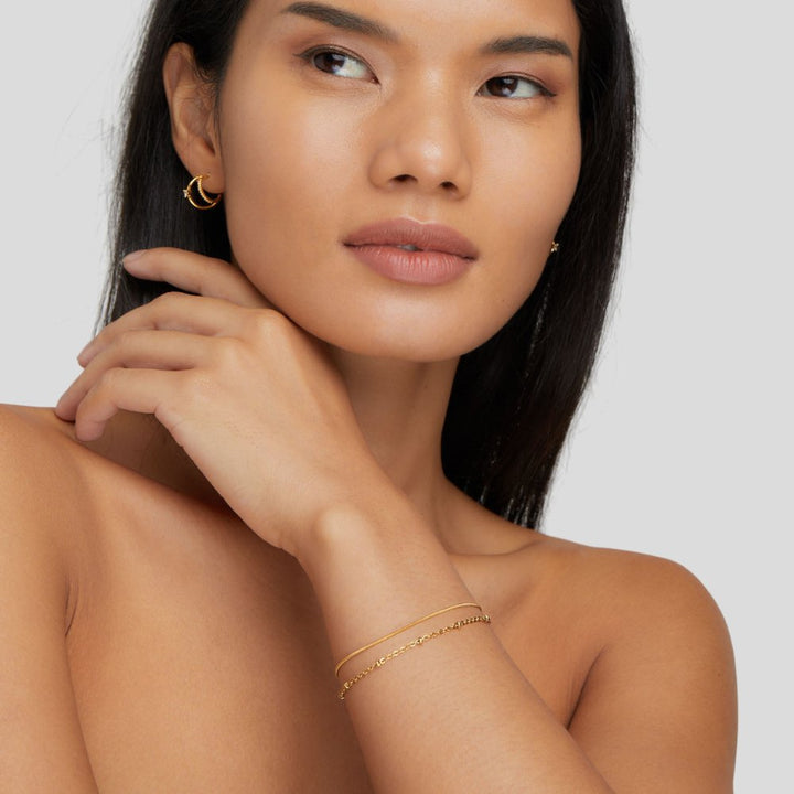 VEYLINIA | Lagerarmband i Guldton